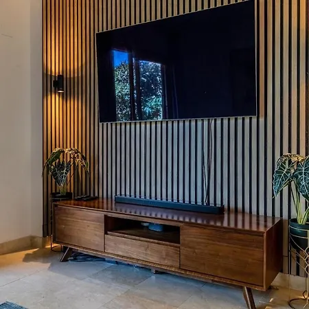 Spacious Family Paradise דירה אסטפונה